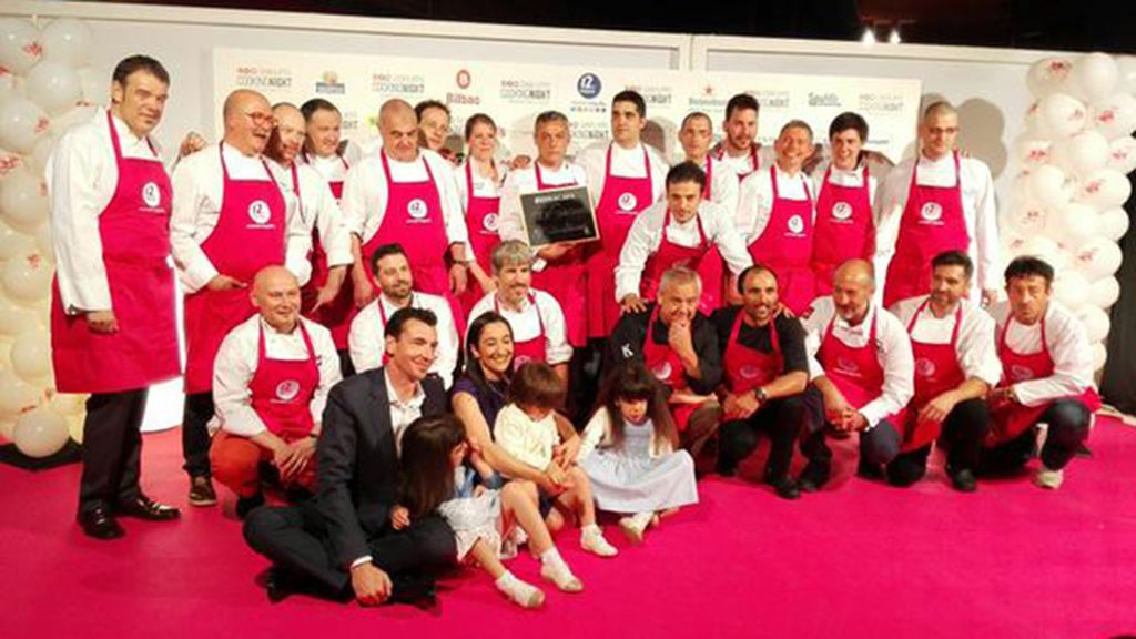 Medio millar de asistentes y un menú cargado de solidaridad