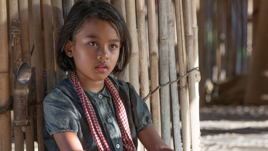 La infancia robada a Loung Ung por los Jemeres Rojos, vista por Angelina Jolie