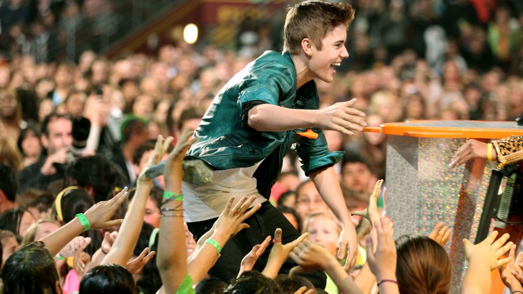 Katy Perry, Taylor Lautner, Big Time Rush, Selena Gomez, Kristen Stewart, LMFAO o Justin Bieber, los reyes del moco verde