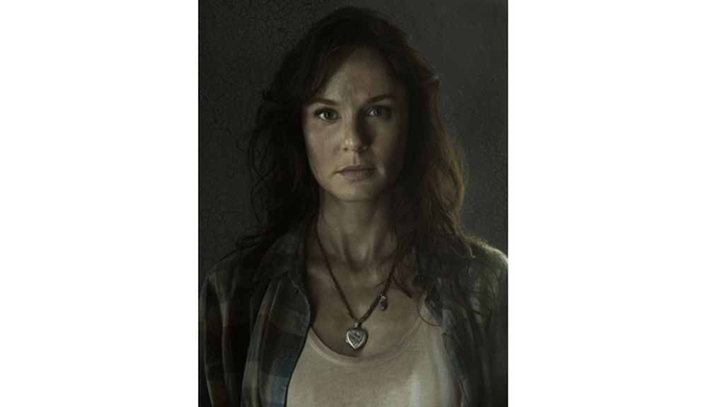 Los humanos comienzan a ser más peligrosos que los zombis