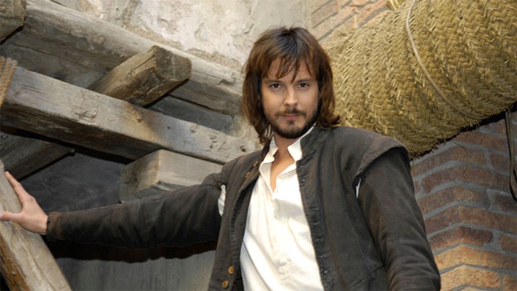 Loles León y Carlos Areces, madre e hijo en la ficción de Globomedia