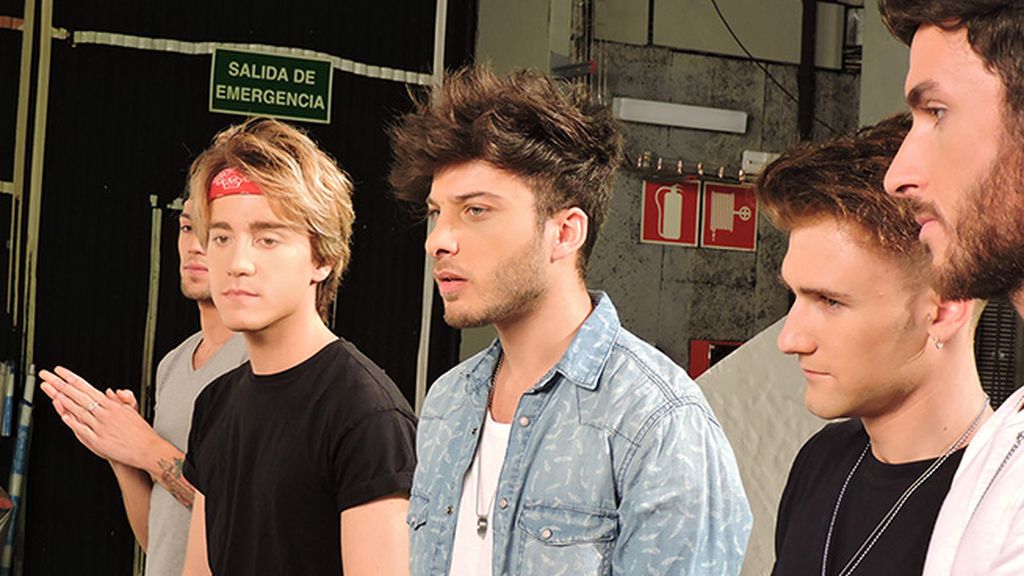 Blas, David, Blas, Álvaro y Dani frente al croma.