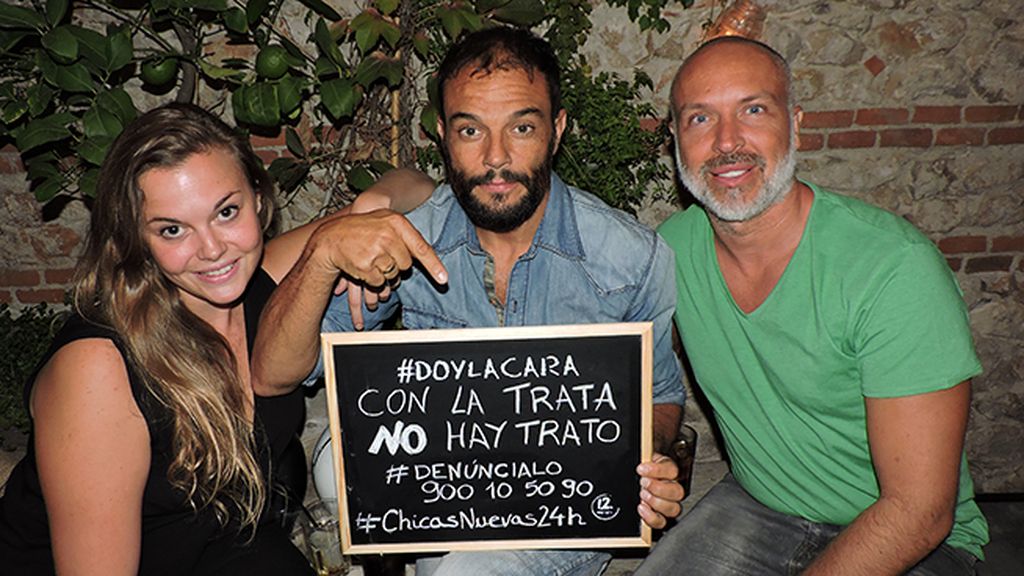 Todos dan la cara en el estreno de 'Chicas Nuevas 24 Horas'