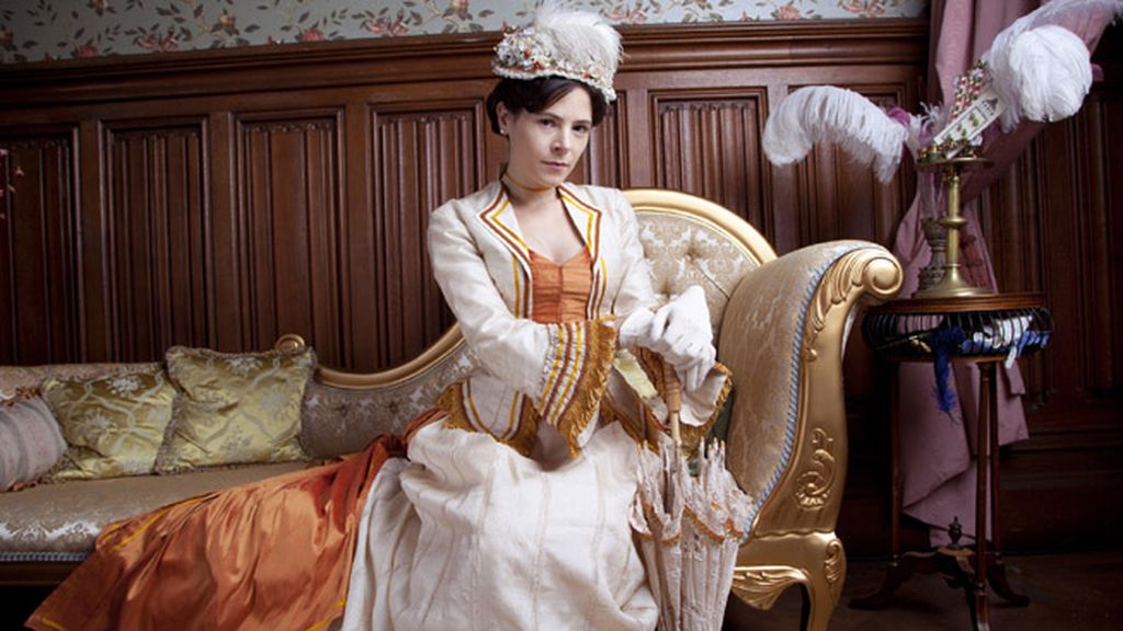 Elaine Cassidy es Katherine