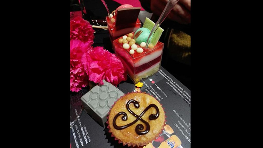 Medio millar de asistentes y un menú cargado de solidaridad