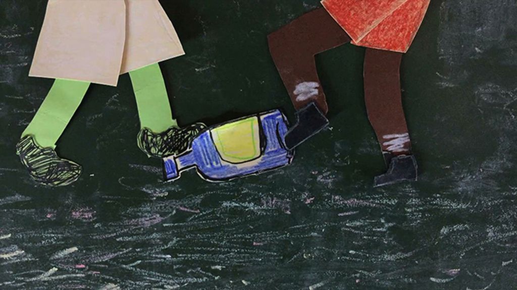 Las fotos del spot que nos enseña que compartir es cooperar