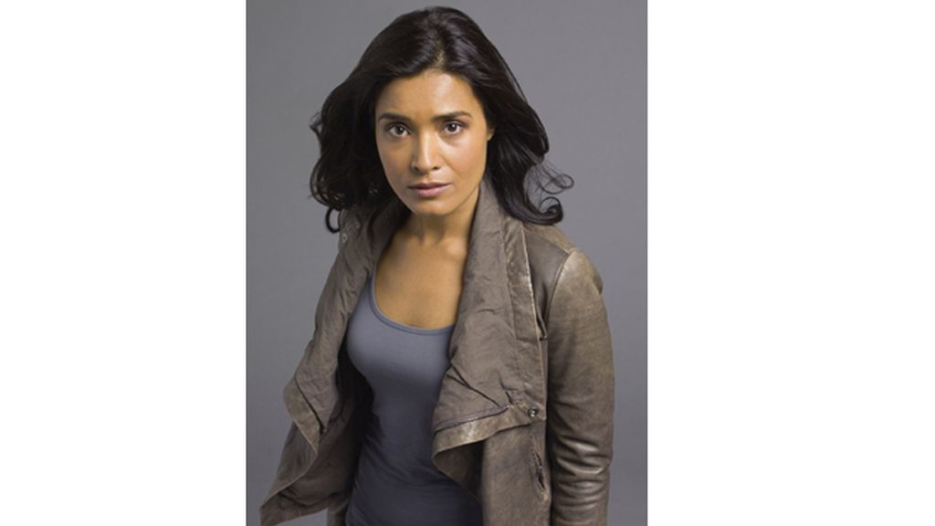 Shelley Conn es Elisabeth Shannon