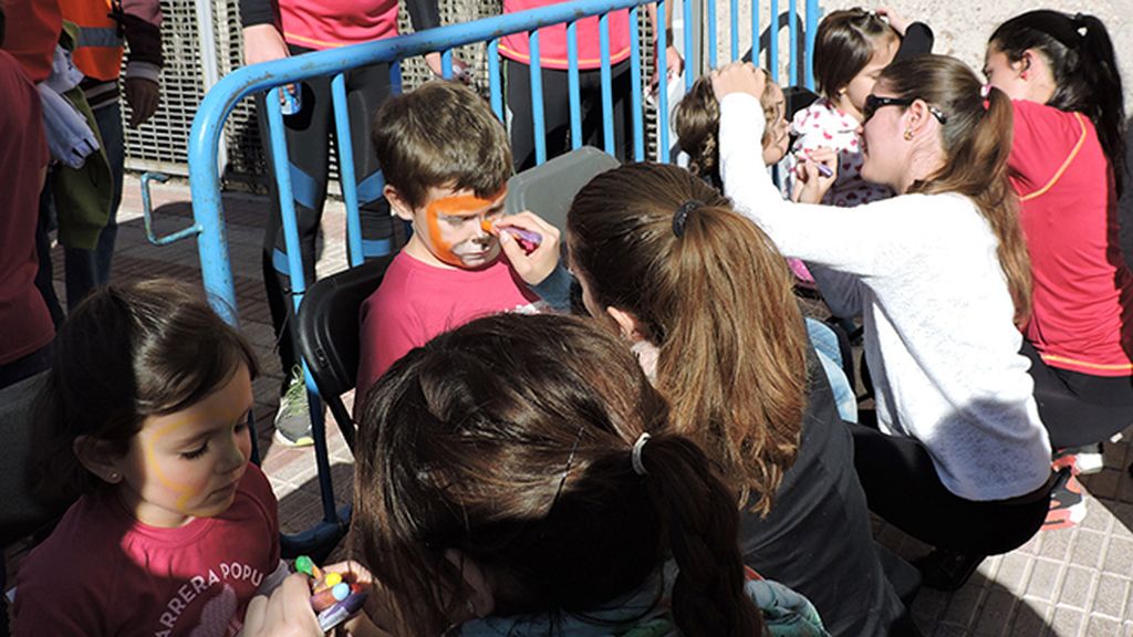 2.500 corredores se visten de rosa para apoyar la investigación