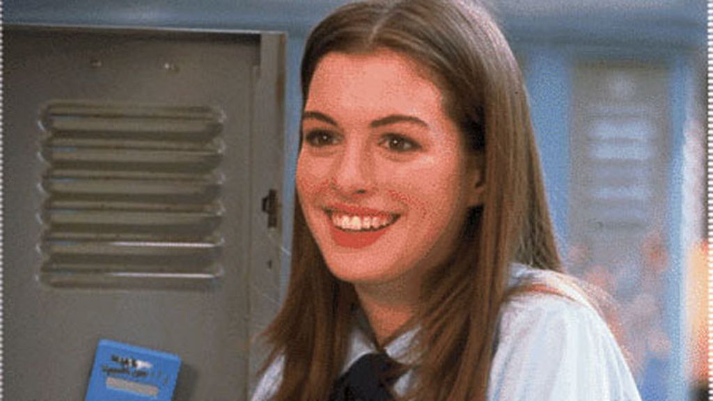 Anne Hathaway (candidata a mejor actriz secundaria por 'Los miserables'), en 'Asuntos de familia'