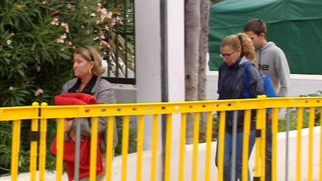 Comienzan a volver a casa los desalojados por el incendio de Gran Canaria