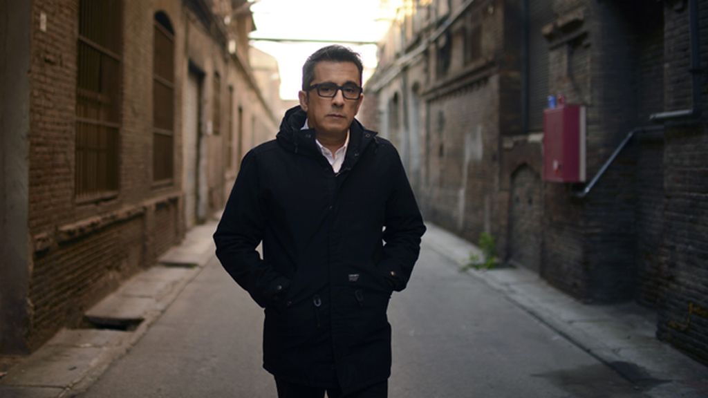 El 'showman' catalán busca el origen del humor ayudado por sus colegas