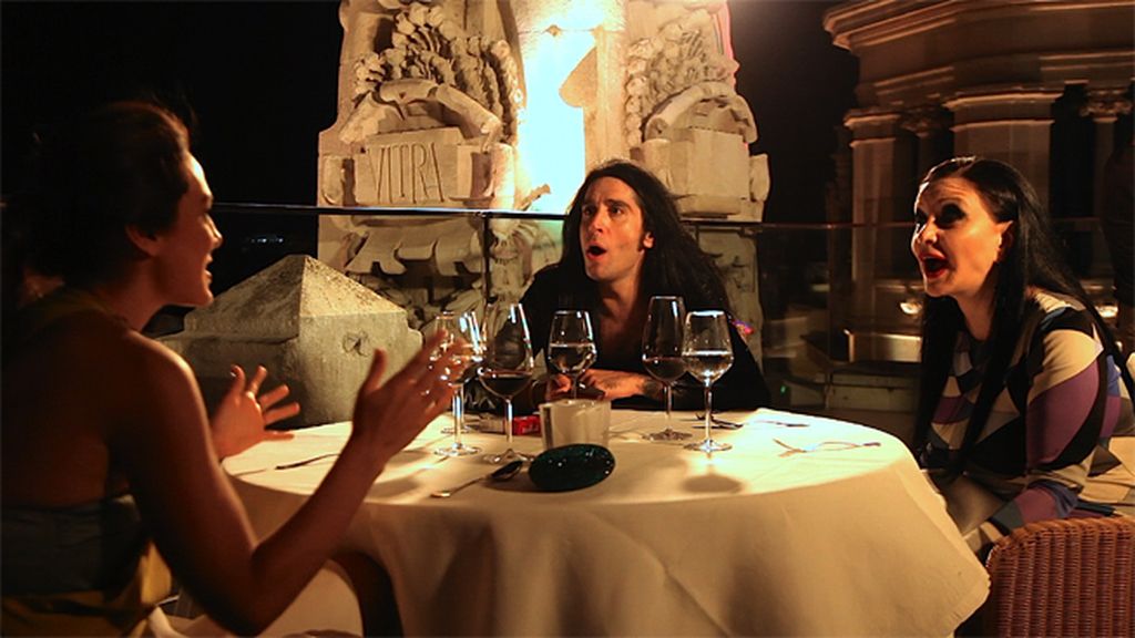 Capítulo 1 - Cena de 'celebrities' con Alaska y Mario Vaquerizo