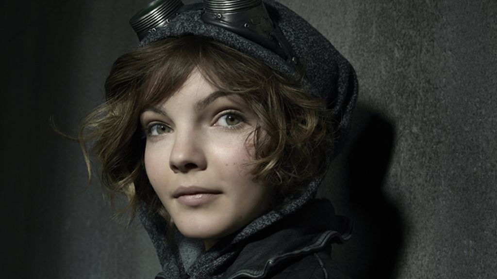 Camren Bicondova es Selina Kyle (Catwoman)