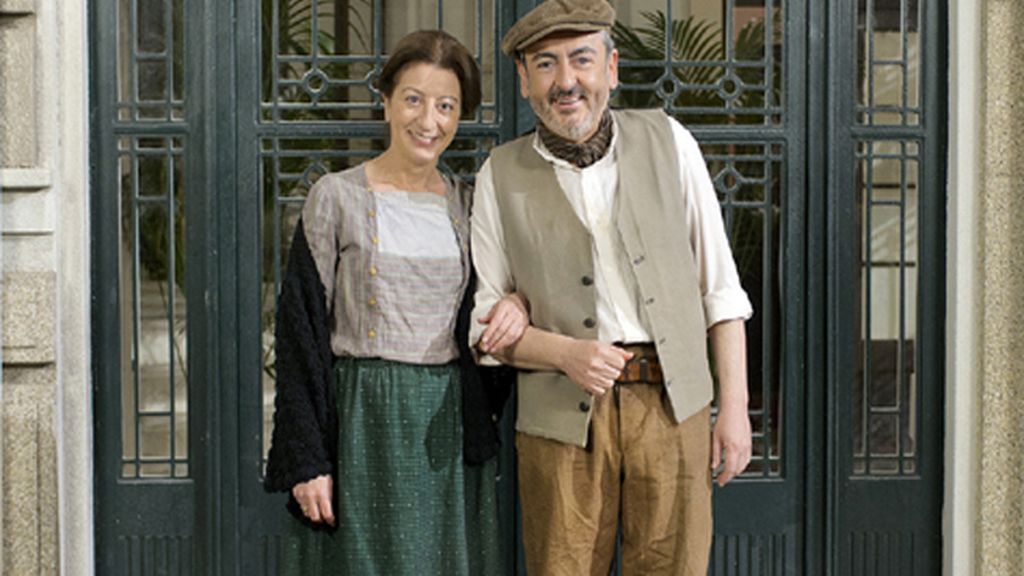 Paciencia (Aurora Sánchez) y Servando (David Muro), los conserjes