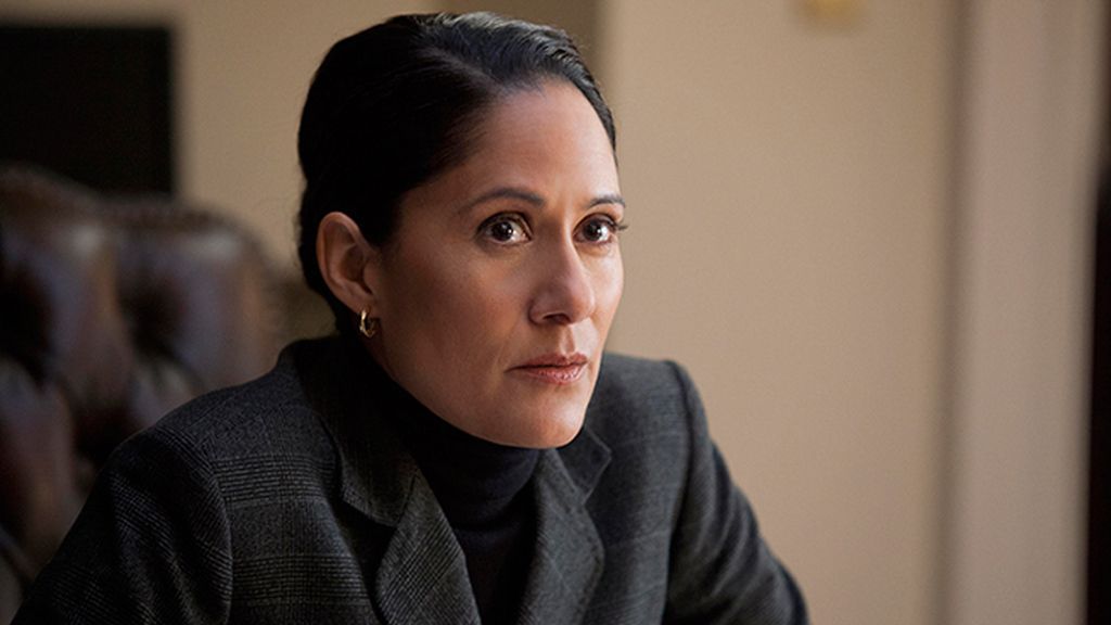 Sakina Jaffrey es Linda Vasquez