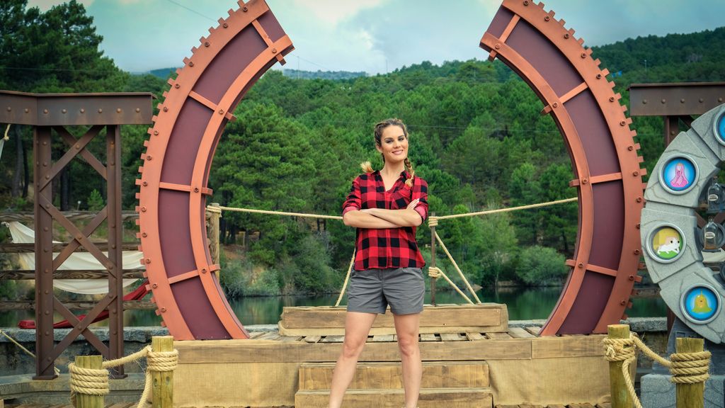 Laura Artolachipi, presentadora de 'Hora de aventuras: misión ¡zuzumba!' en Boing