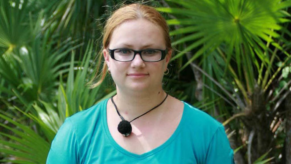 Raquel Bordes. Reponedora de supermercado de Valencia, 25 años