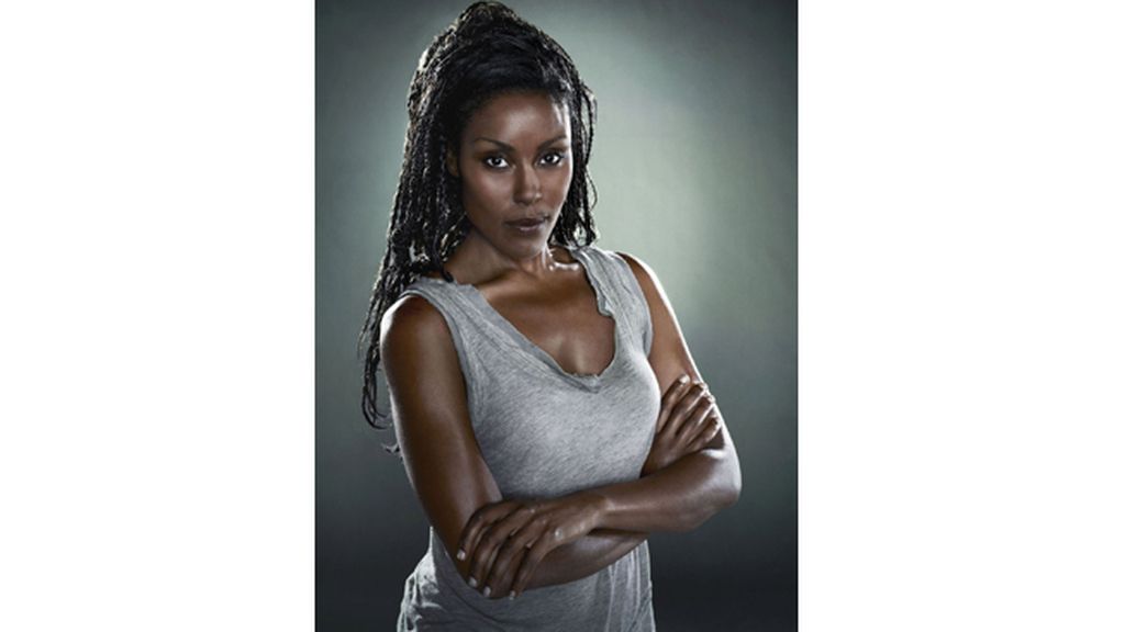 Christine Adams es Mira
