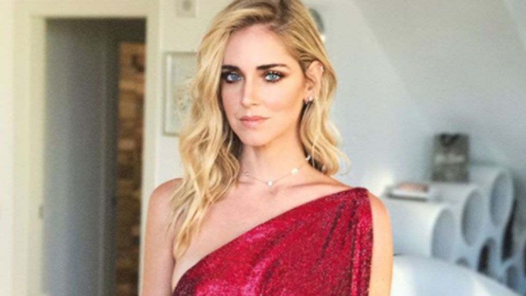 Chiara Ferragni y su momento 'tierra trágame' en plena alfombra roja Chiara Ferragni y su momento 'tierra trágame' en plena alfombra roja