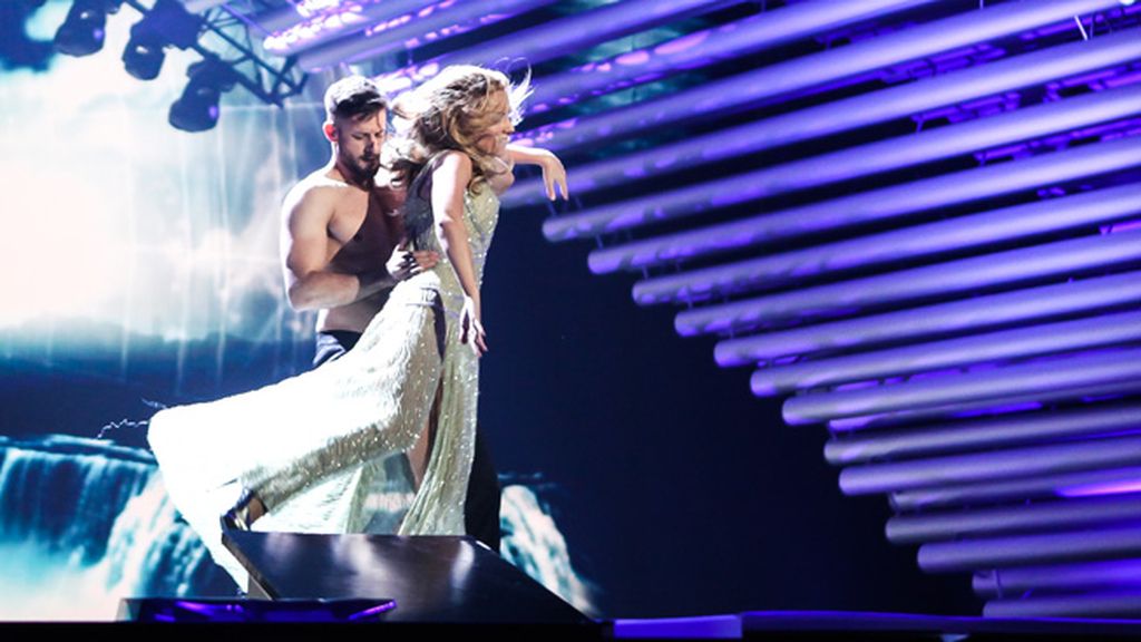 Edurne prueba en el Stadhalle Wiener de Viena su participación en el festival