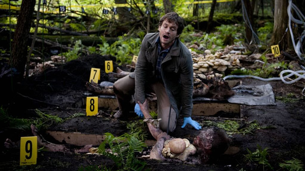 Mads Mikkelsen y Hugh Dancy juegan al gato y al ratón en esta producción de Bryan Fuller