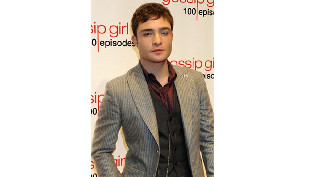 Ed Westwich es Chuck Bass