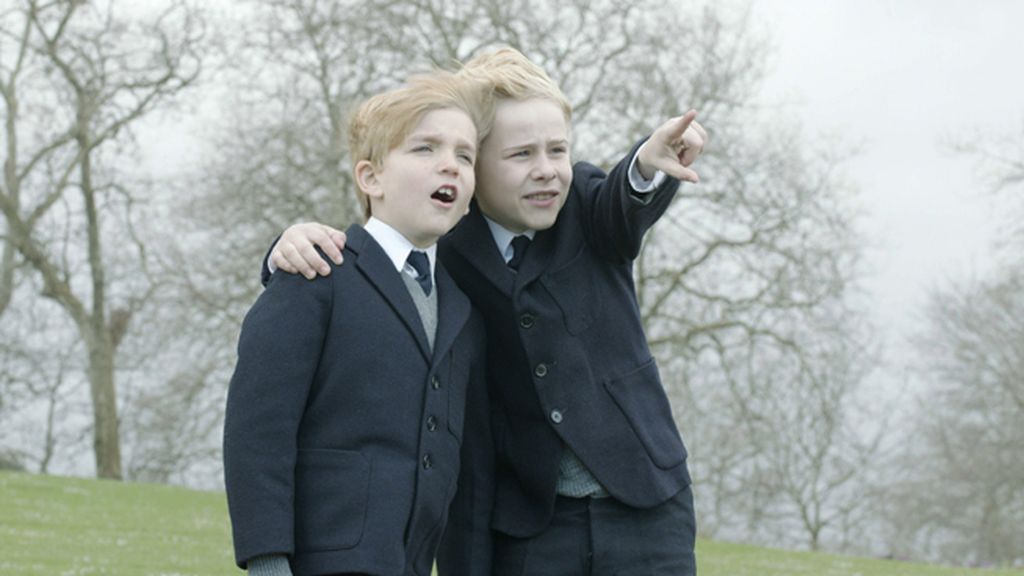Enrique Aragonés, Patrick Criado y Fernando Gil interpretan al soberano en su niñez, su adolescencia y su madurez