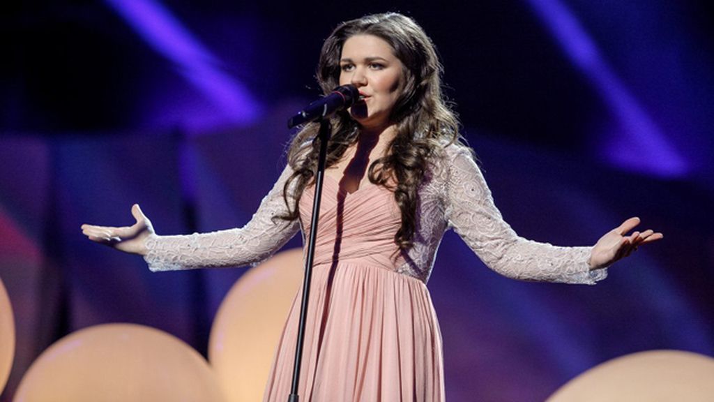 Rusia. Dina Garipova. 'What If'