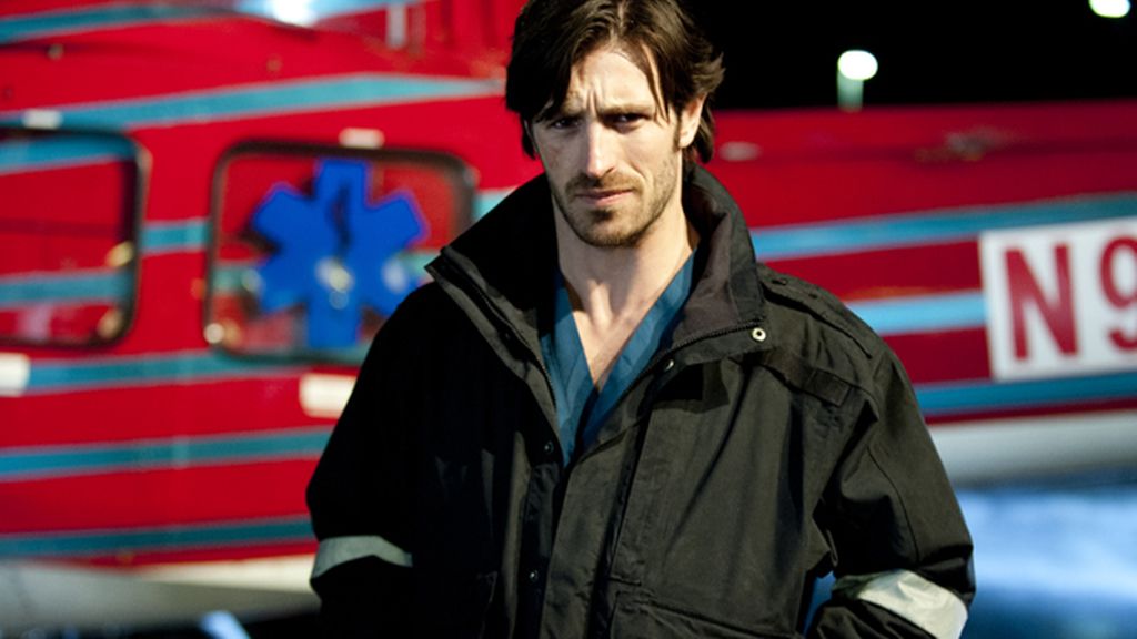 Eoin Macken y Jill Flint encabezan el reparto de la serie médica