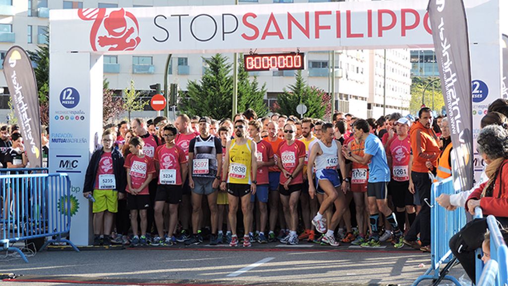 2.500 corredores se visten de rosa para apoyar la investigación