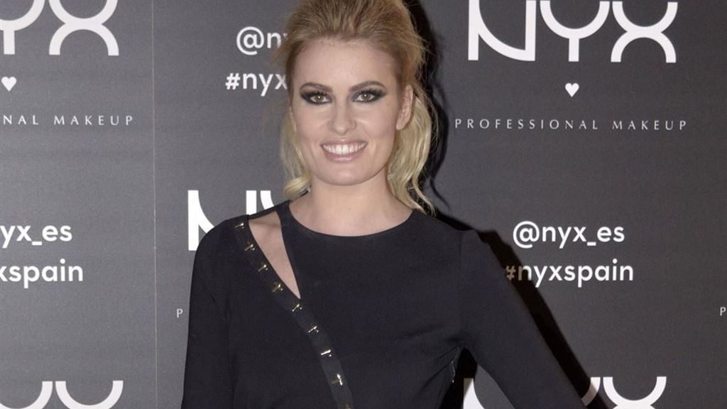 Adriana Abenia en la fiesta NYX de L'Oreal