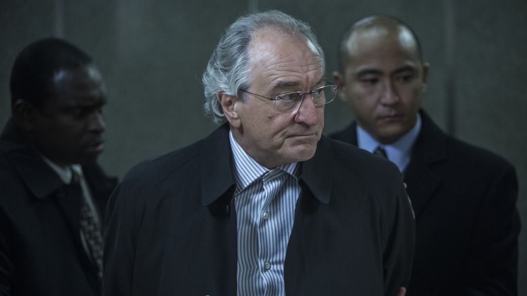Imágenes promocionales de la película de HBO 'The wizard of lies'