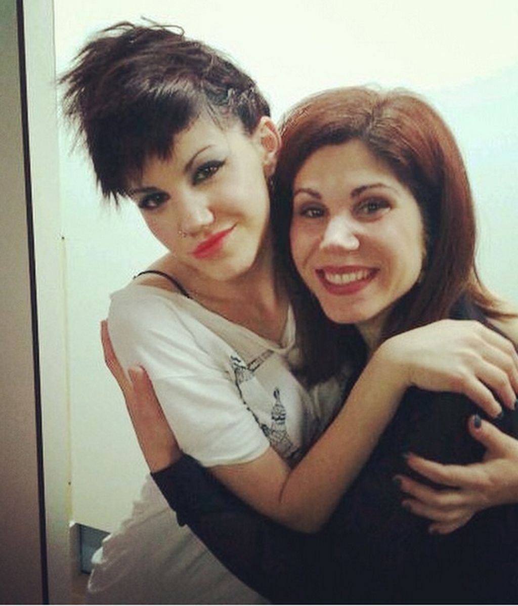 angy Fernandez y su hermana Irene.