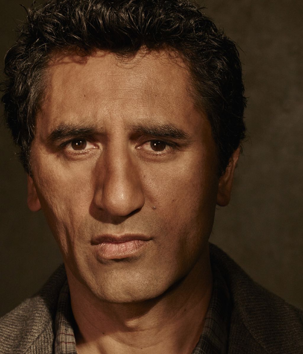 Cliff Curtis es Travis Manawa