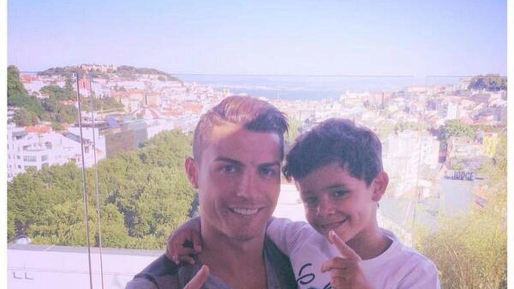 Cristiano Ronaldo y su hijo