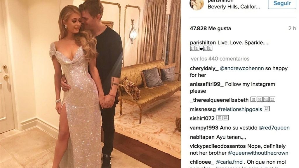 Paris Hilton y el actor Chris Zylka