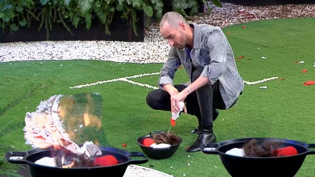 Miguel quema el peluquín. App GH17.