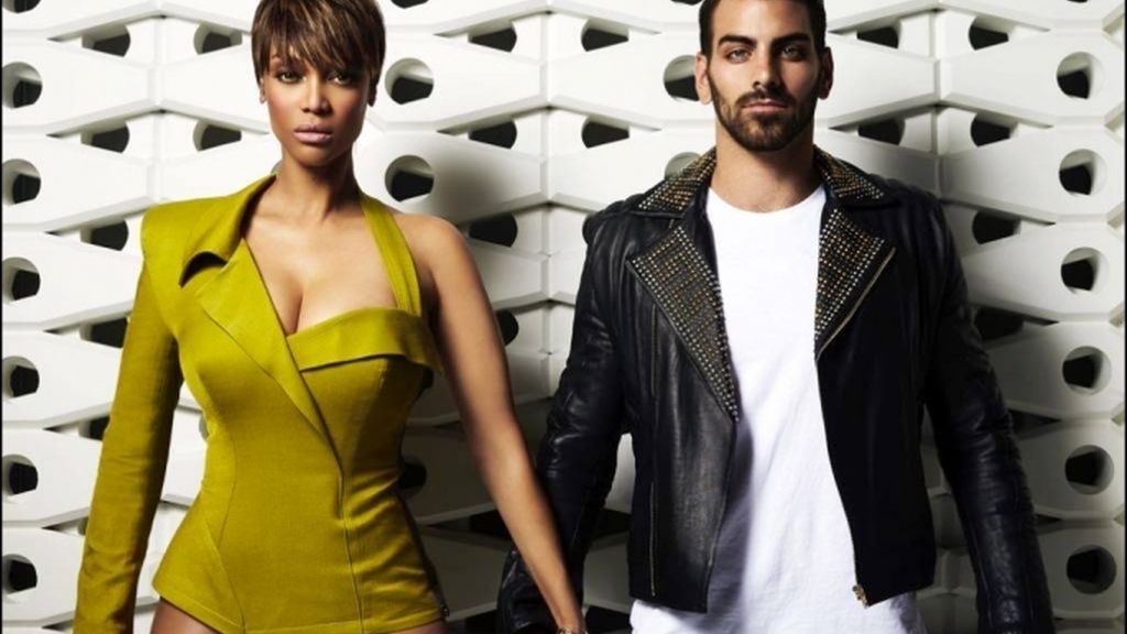 Tyra Banks y Nyle DiMarco