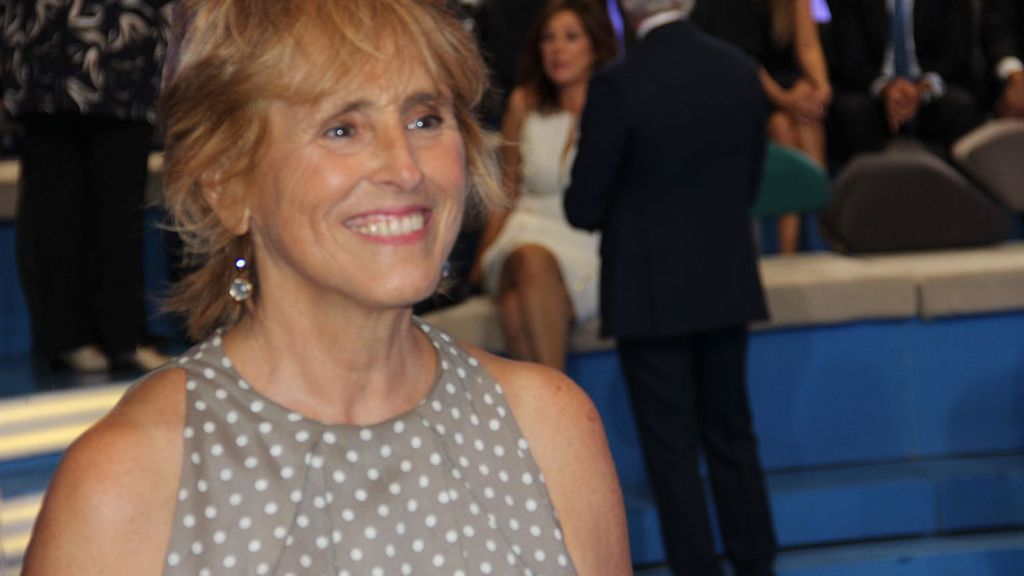 Don Felipe y doña Letizia han saludado a los presentadores y trabajadores de la casa