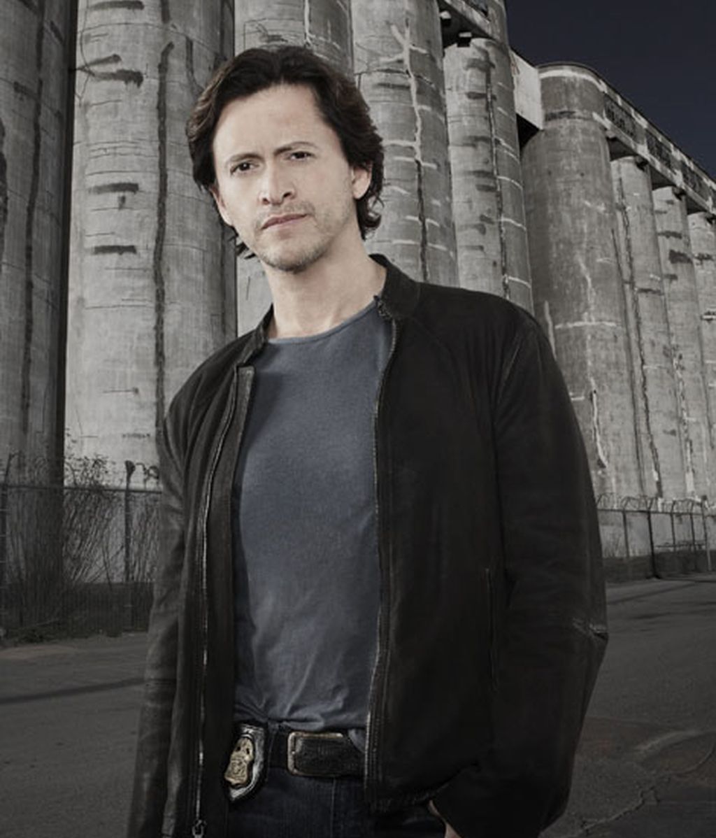 Clifton Collins Jr. es James Ramos