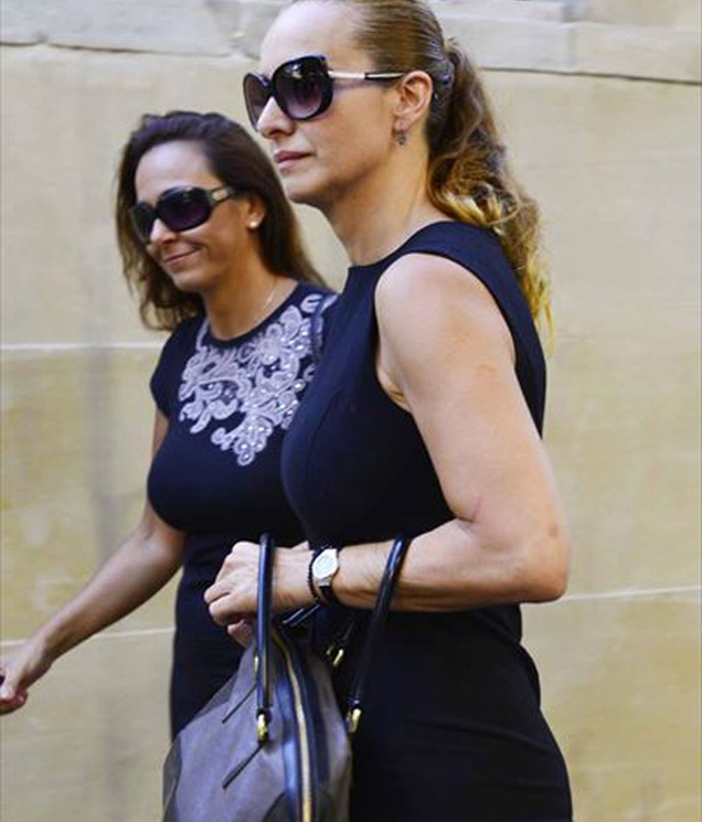 Mar Regueras (derecha)