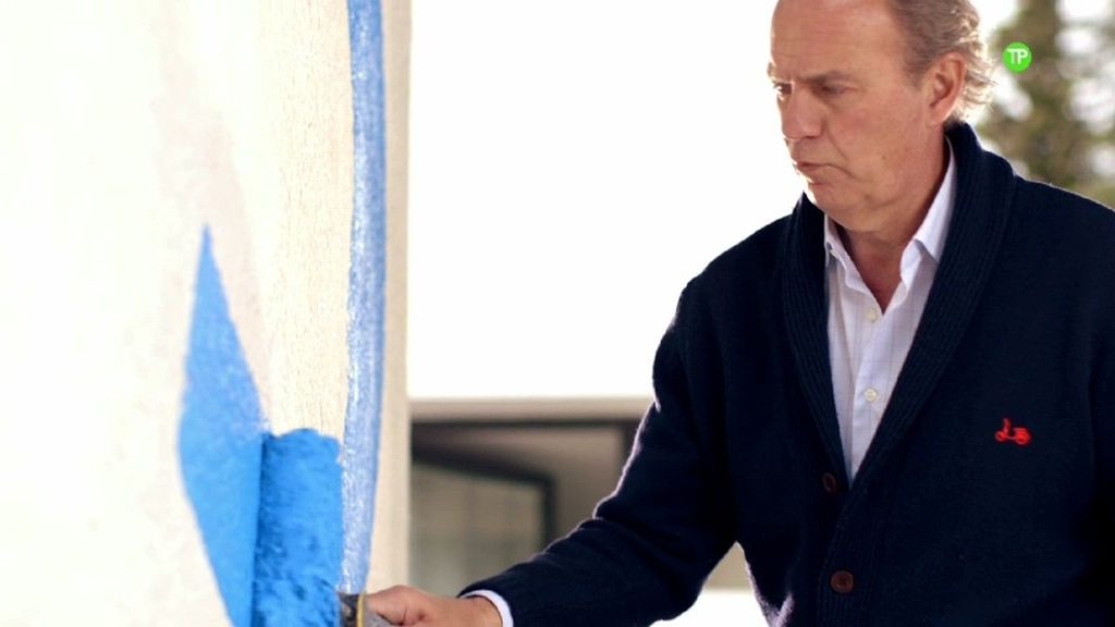 Bertín Osborne pinta su casa de azul Telecinco