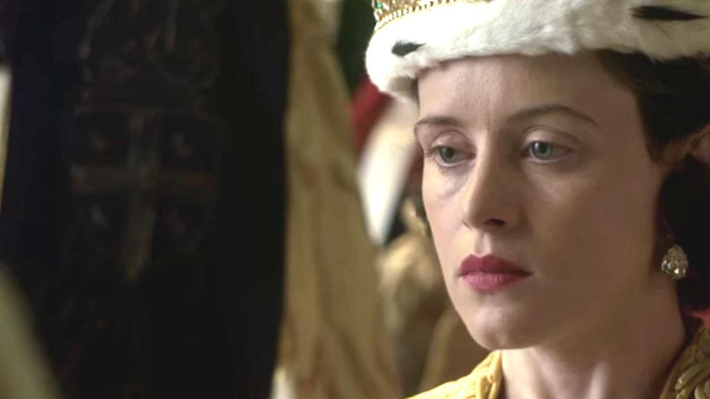 Netflix quita la máscara a Isabel II y entra en su corazón en 'The crown'