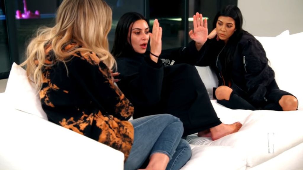 Kim Kardashian cuenta su atraco en París a sus hermanas en el 'reality' del clan