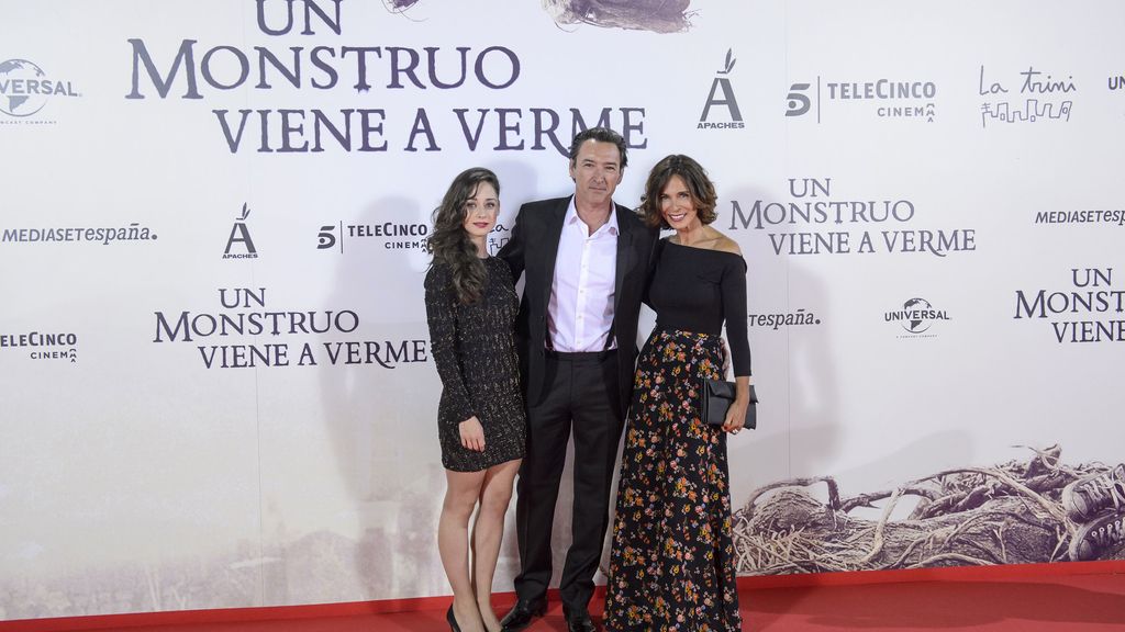 De izquierda a derecha, Elena de Rivera, Ginés García Millán y Lydia Bosch ('La verdad', de Telecinco)