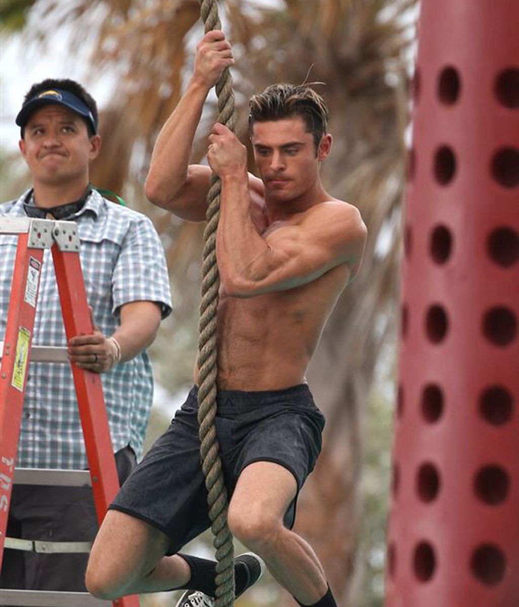 La ex de DiCaprio Kelly Rohrbac releva a Pamela Anderson como CJ Parker