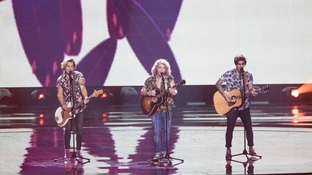 Manel Navarro durante su actuación en el Festival de Eurovisión 2017