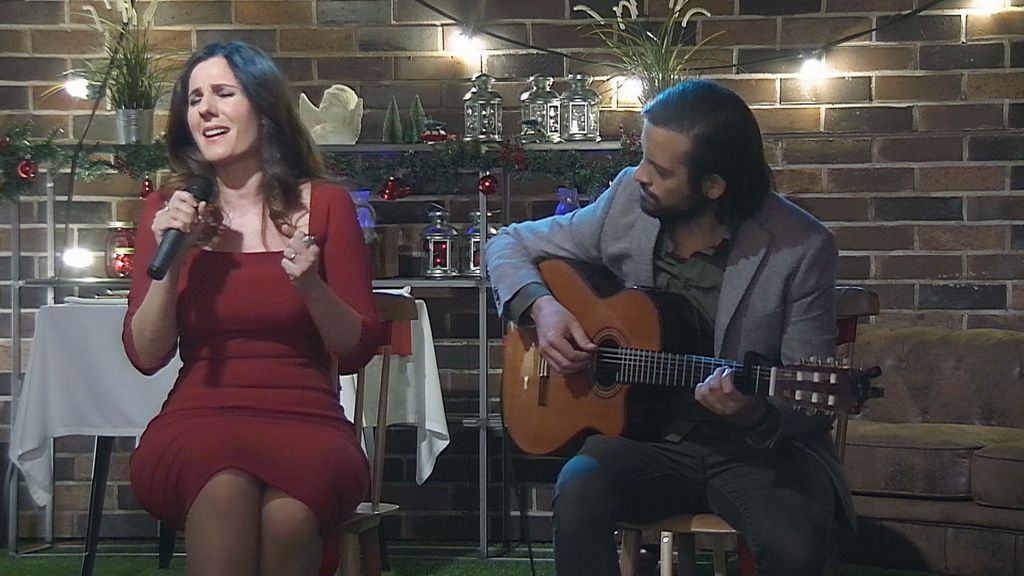 First dates. Nochebuena. Lara Álvarez