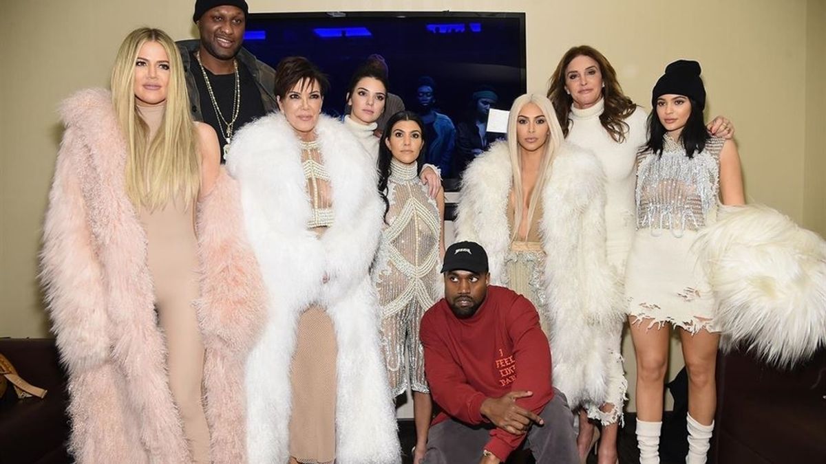 Las Kardashian y Lamar Odom, en el desfile de Kanye West