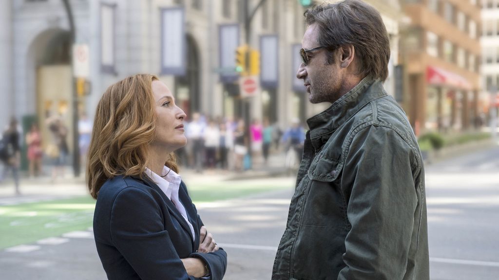 Imágenes de David Duchovny y Gillian Anderson en 'Expediente X'